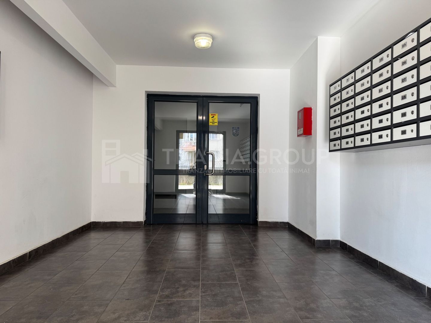 Apartament 2 camere modern, bloc nou, zona Garii, parcare+boxa - Poză 11