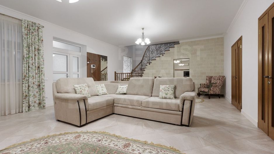 Vânzare, casă, 3 nivele, str. Constantin Brâncuși, Grătiești - Poză 2