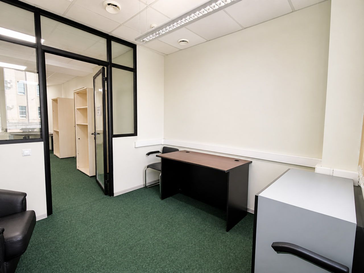 Birou reprezentativ 71 m² în Business Office Center – adresă centrală pentru companii serioase - Poză 23