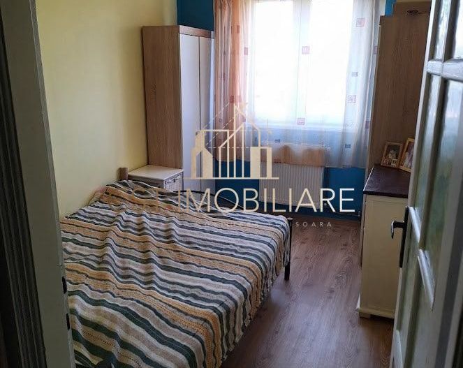 Aparatement 4 camere , Judetean - Poză 2