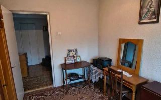 Apartament cu 3 camere ~ zona Pod/Rm. Sarat ~ etaj 2din4 - Poză 5