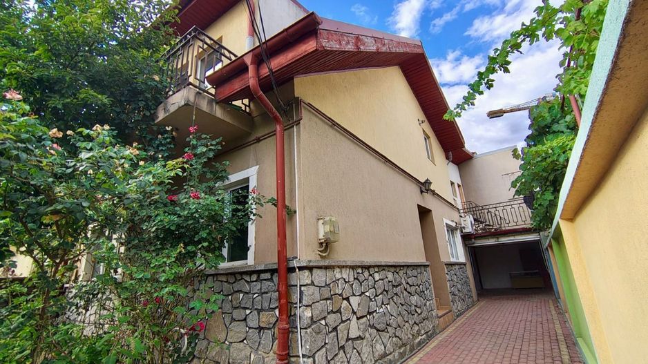 Casă / Vilă cu 5 camere de vânzare în Berceni, Bucuresti - Poză 1
