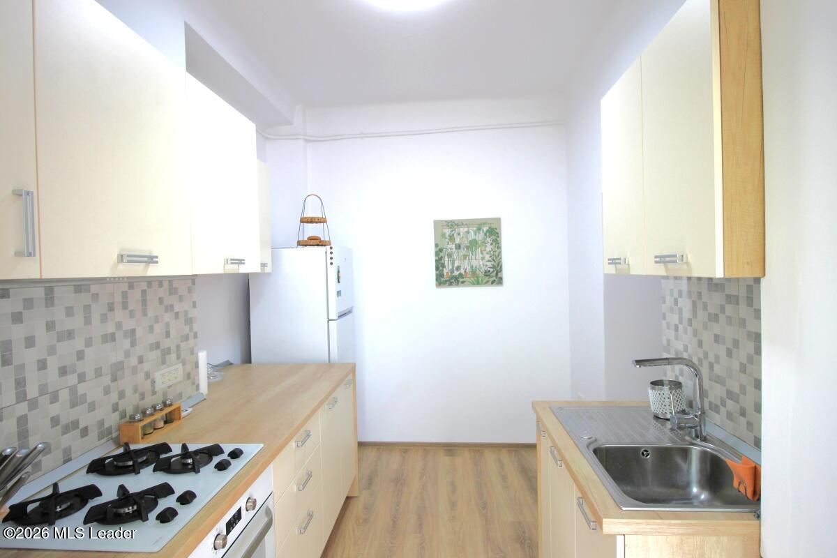 Piata Romana, 4 camere 138 MP total, Etaj 2/9, renovat - utilat, liber - Poză 19
