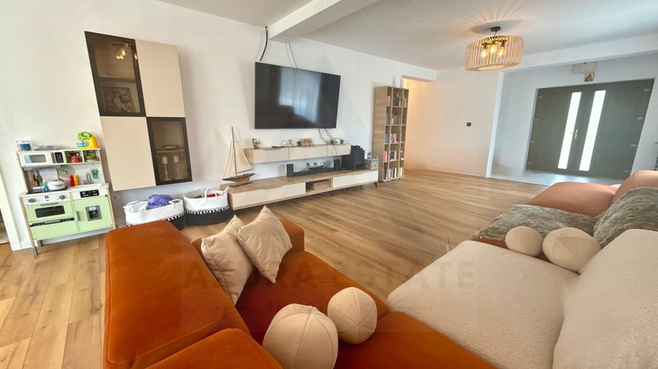 Casa individuala premium 145 mp utili pe un nivel teren 500 mp in Sadu - Poză 14