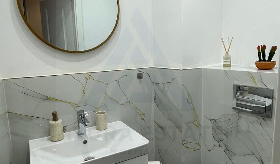 Apartament ultrafinisat 3 camere 2 bai 67 mp utili si boxa in Terezian - Poză 16