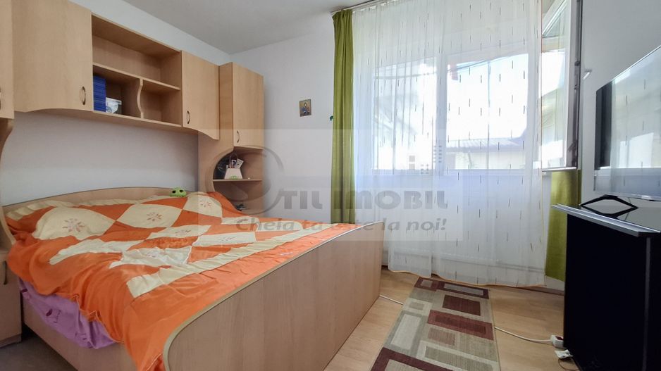 Liber, de vanzare apartament 3 camere Valea Lupului Iasi, baie cu geam - Poză 6