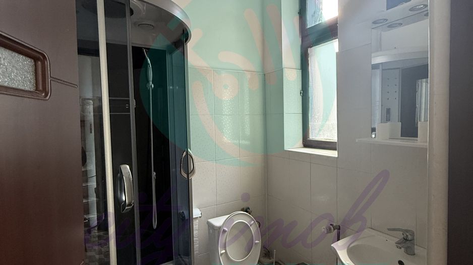 Eleganta, stil si mult potential intr-un apartament interbelic de 3 camere - Poză 12