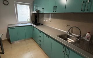 De închiriat apartament 4 camere, parcare inclusă, 2 balcoane, Tei - Poză 1