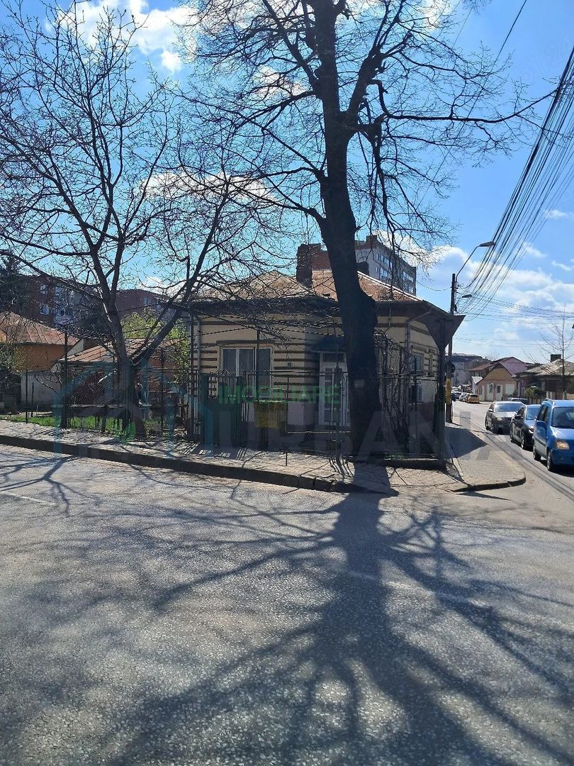 Casă cu teren în intravilan, Iași - Poză 2