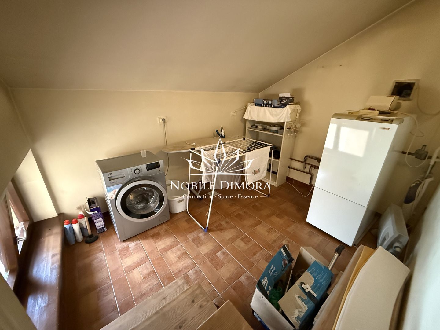 Casa unica in Timisoara: 5 camere - 3 bai - 2 garaje - 950 mp de teren - Poză 34