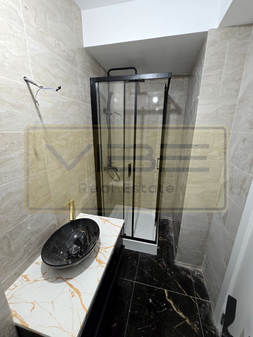 Copou- 3 camere 2 bai- decomandat- modern- parcare acoperita - Poză 9