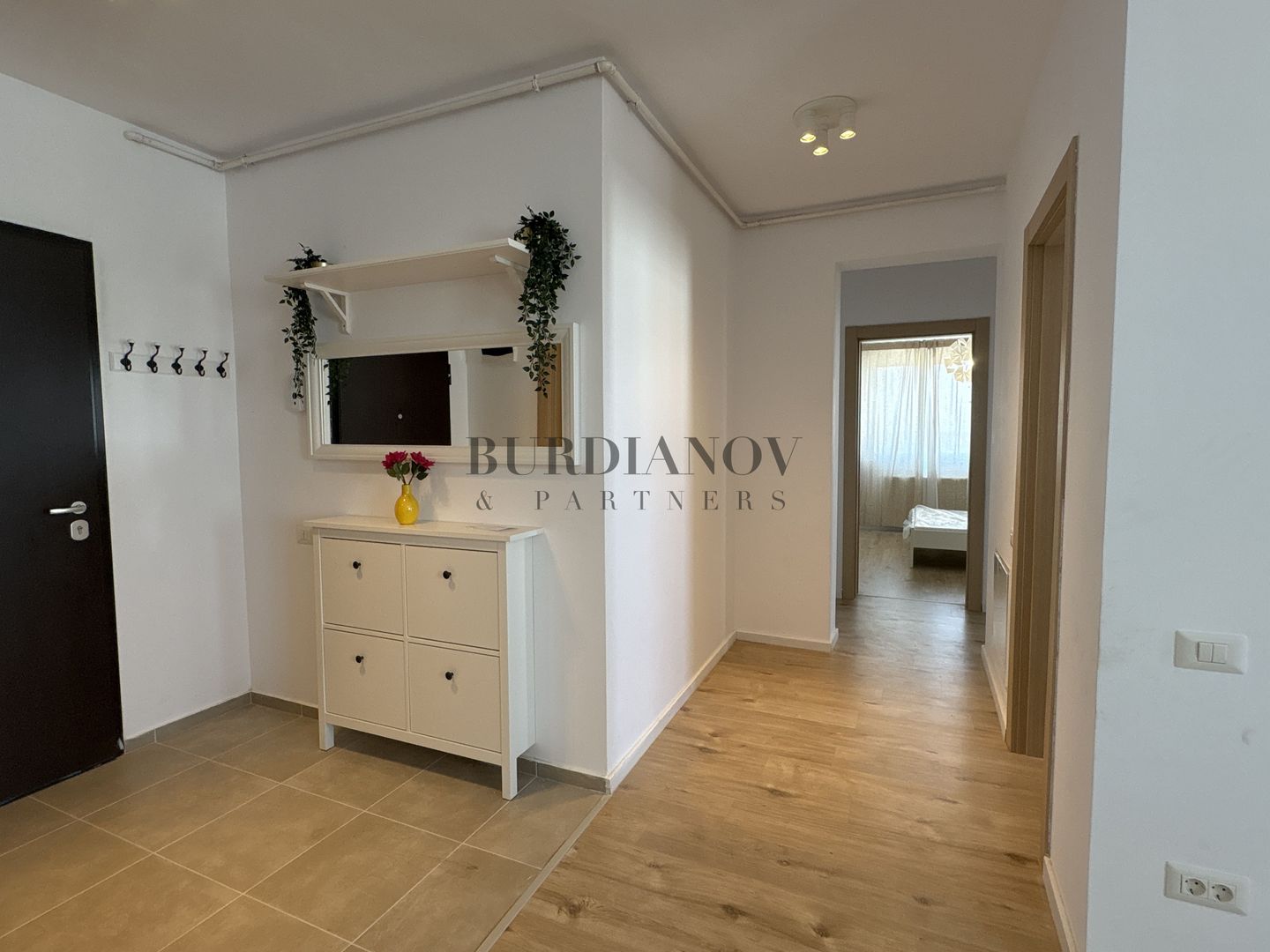 Apartament cu 3 camere 2 băi de închiriat Prelungirea Ghencea - Poză 11