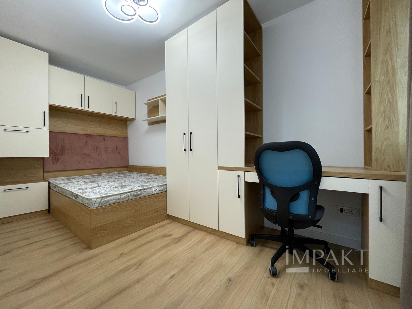 Apartament cu patru camere spre vanzare in cartierul Manastur! - Poză 10
