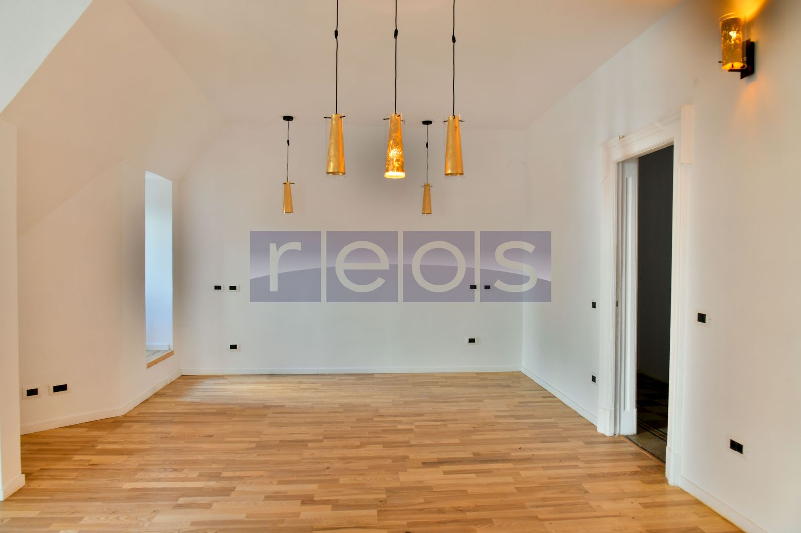 VANZARE | 4 CAMERE IN VILA | DOROBANTI - Poză 5