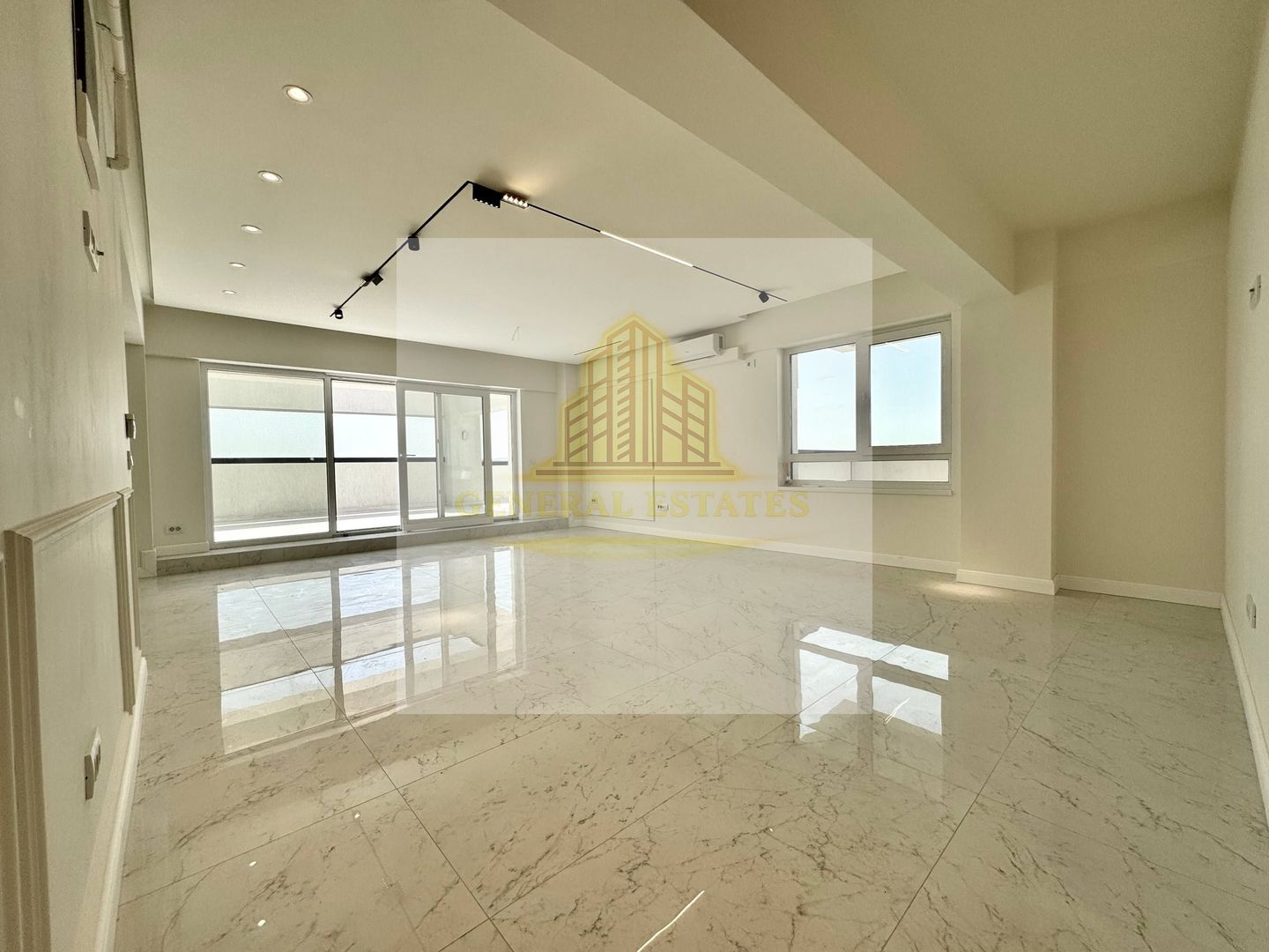 Vânzare Penthouse cu Terasă generoasă în Complexul Atrium Garden - Poză 3