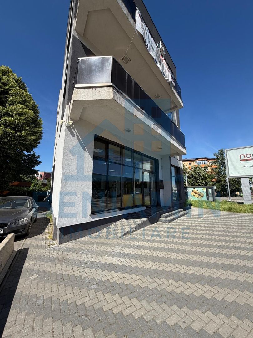 Spatiu comercial pe Bulevardul Decebal - Rovine - Helmat 100mp - Poză 9