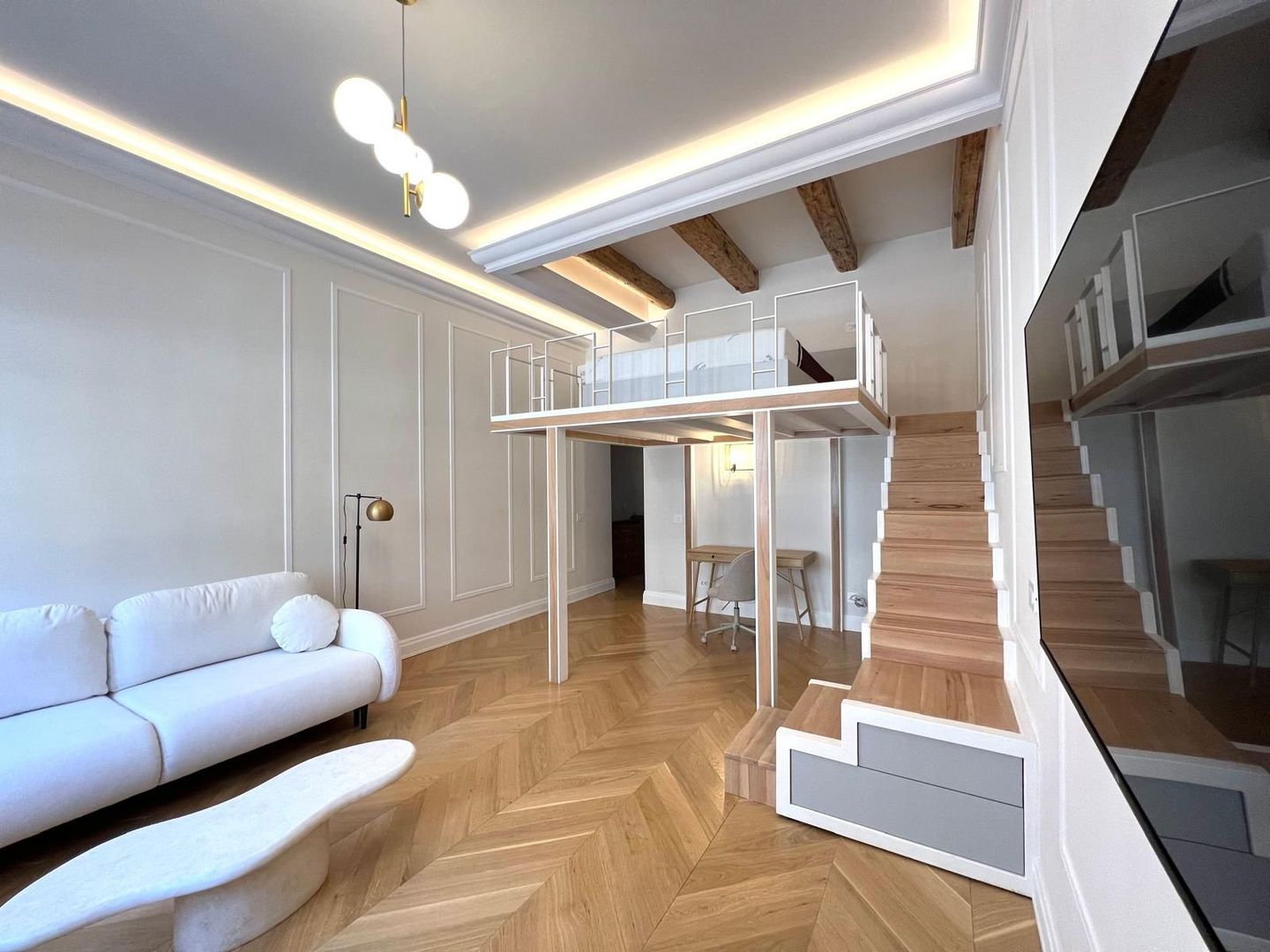 Vanzare apartament Ultracentral | Palatul Victoria | Comision 0 - Poză 2