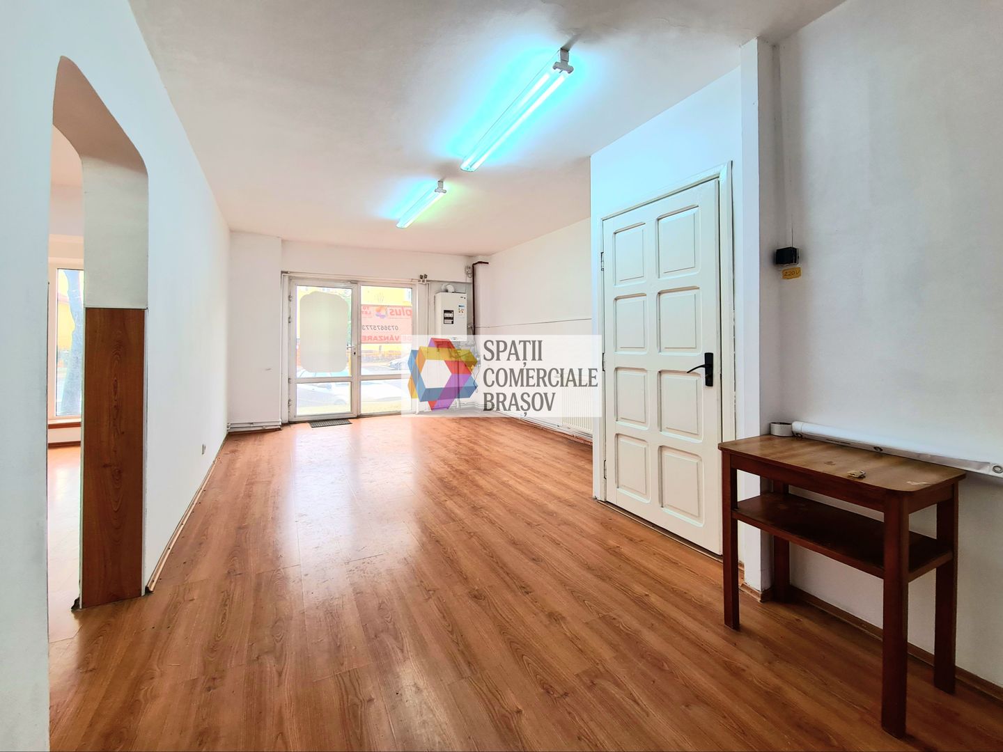 Spatiu comercial de vânzare cu vad Brașov - 57 mp # plus-imo.ro - Poză 1