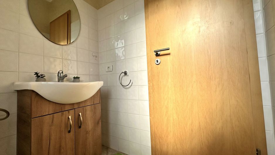 Casă de închiriat – Tohanu Nou, Str. Branului - Poză 14