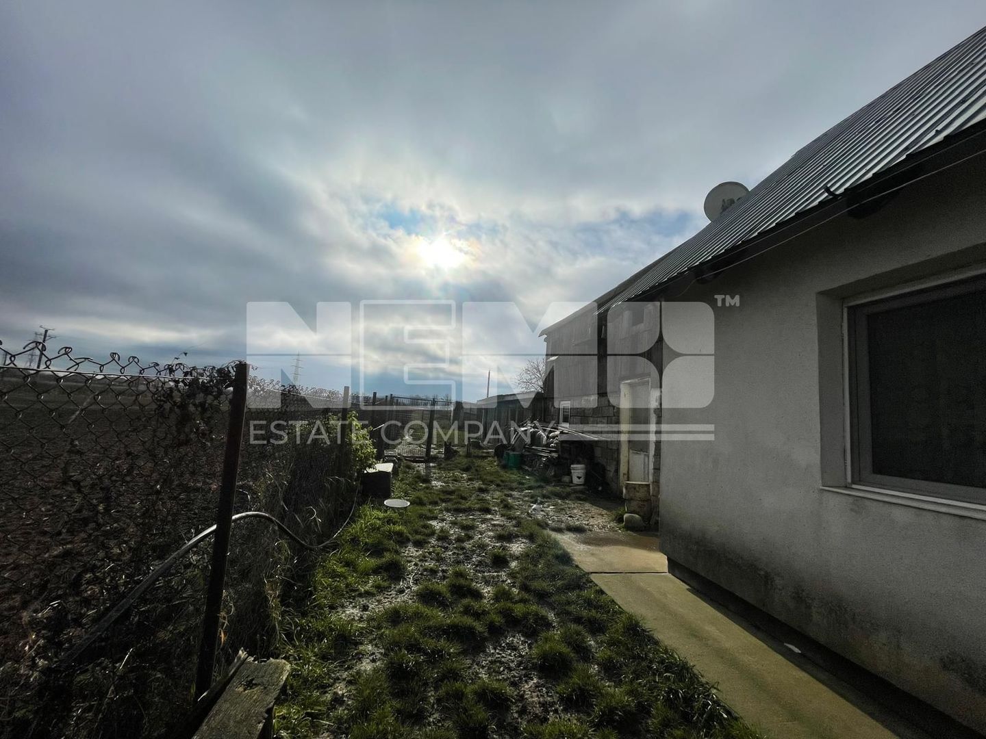 TEREN EXTRAVILAN CU CONSTRUCȚIE | IDEAL PENTRU FERMA/ADAPOST ANIMALE - Poză 2