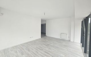 INTABULAT! MUTARE IMEDIATA! Apartament cu 2 camere decomandat Central - Poză 3