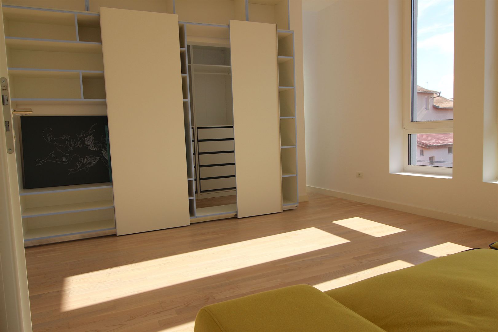 Apartament deosebit cu acces direct din lift - Poză 15