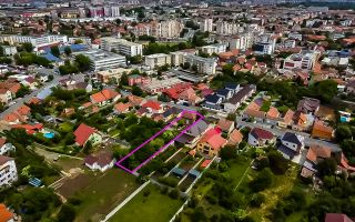 REZERVAT! Proprietate cu potențial major, Parneava, str. Oituz - Poză 2