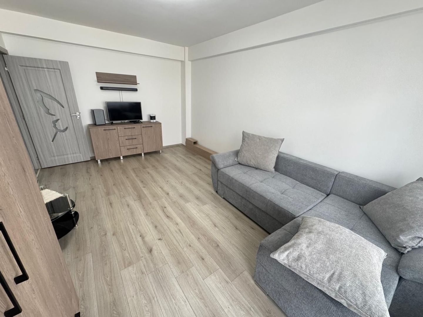 Apartament cu o cameră | Etaj 1 | Parcare subterana - Poză 1