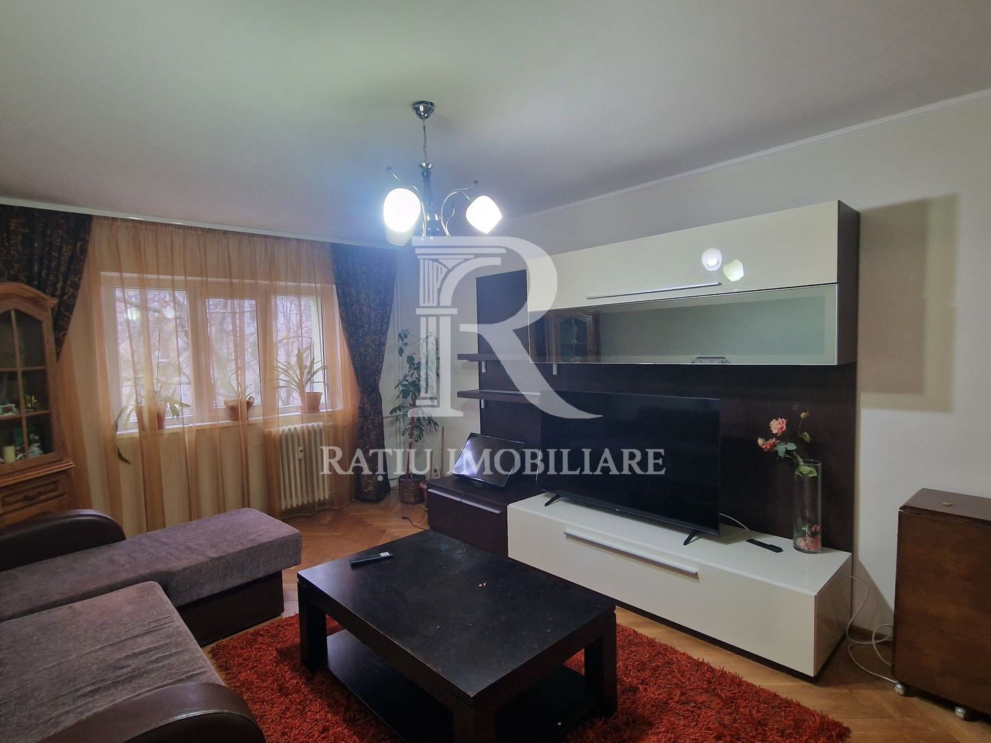 Apartament cu 3 camere | Parcare | Sfantul Apostol Andrei | Oradea - Poză 1