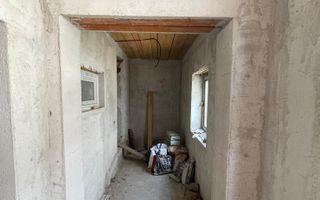 Casa individuala de vanzare, Lipoveni - Centru - Poză 3