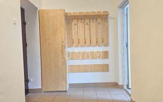 Birou renovat | Blocul 800 | ideal cabinet sau servicii - Poză 4