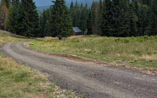 OFERTA! Teren intravilan 800 mp cu utilitati-ideal cabana-Colibita - Poză 1