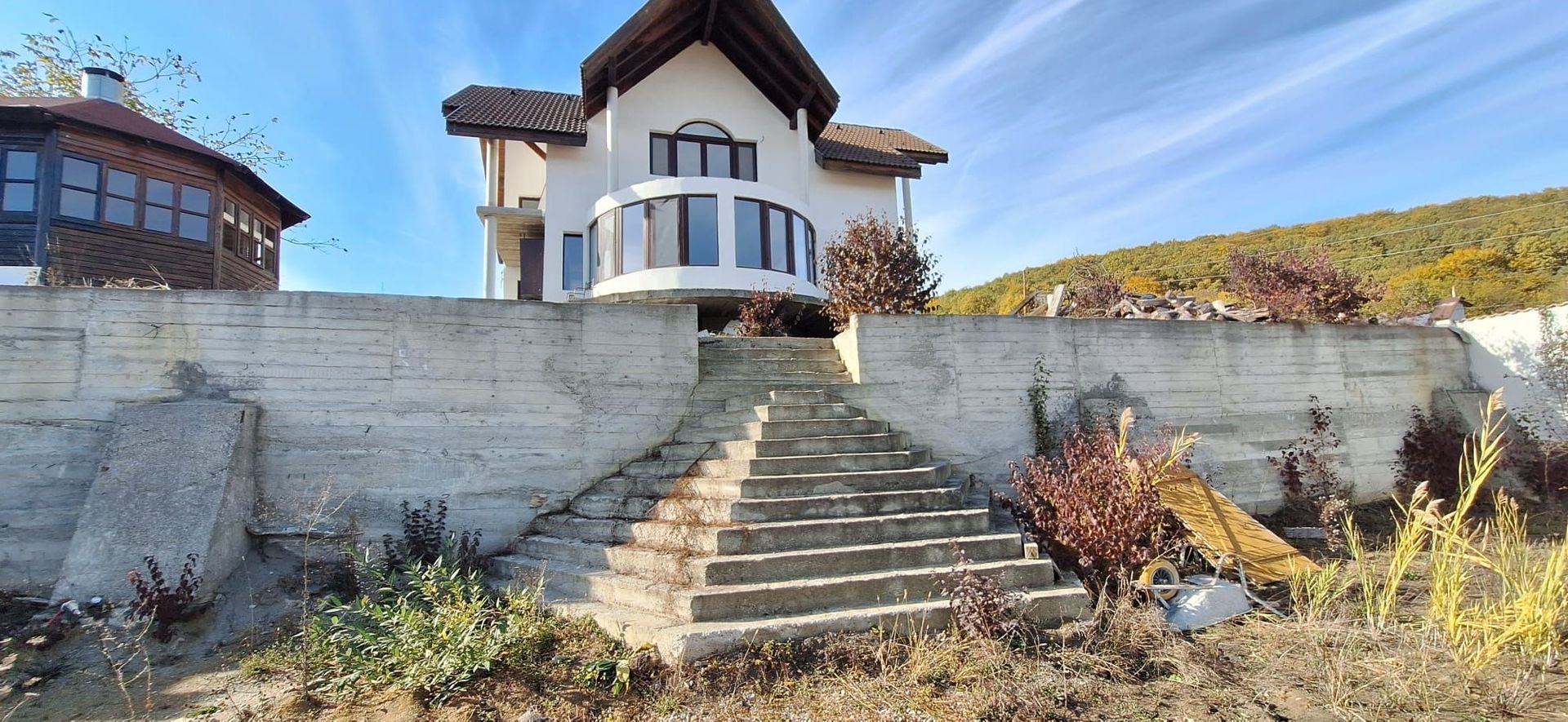 Casa deosebita loc  Valcele - Poză 1