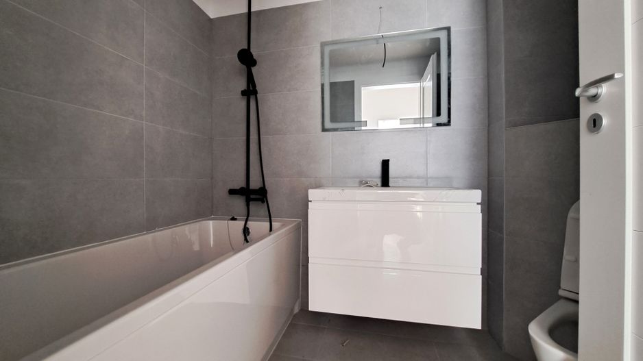 Apartament 4 camere, 2 bai - spatiu si confort - Poză 9
