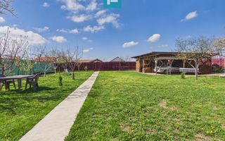 Casă cu 7 camere și teren generos în Șofronea - Poză 19