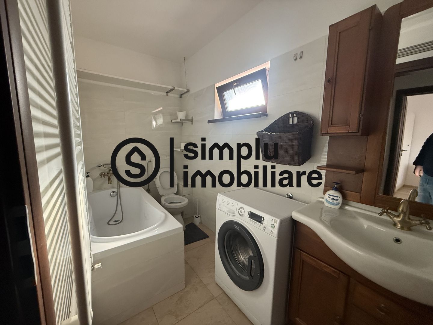 Casa centrala zona Siloz P+M - Poză 10