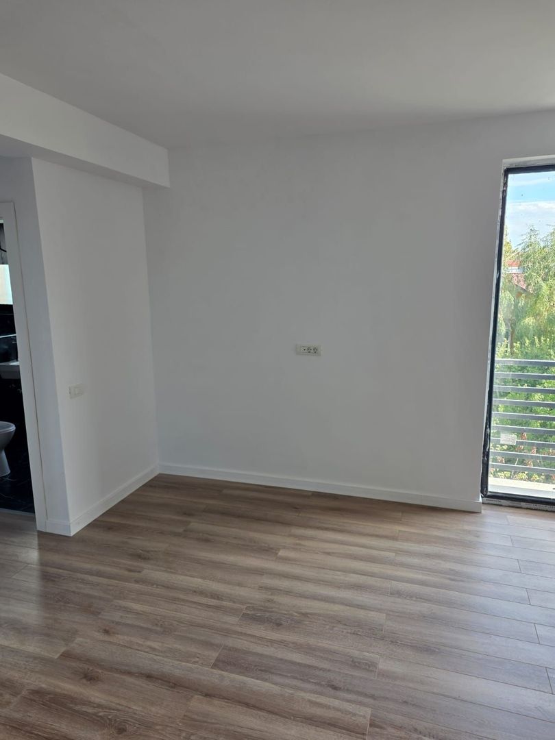 Apartament nou 3 camere - Str. Grigore Voda - zona Brancoveanu. - Poză 2