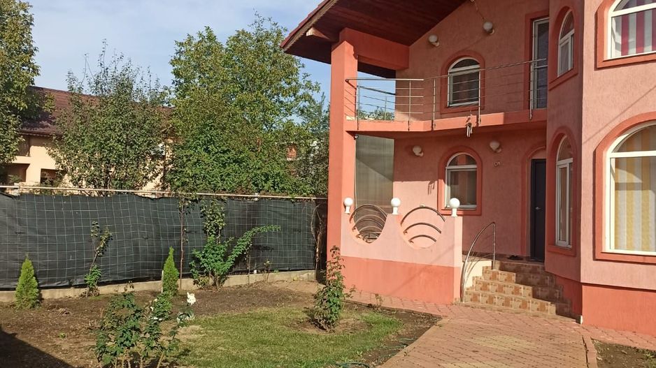 Casa 5 camere, 250 mp teren liber, adiacent șoseaua Leordeni - Poză 2