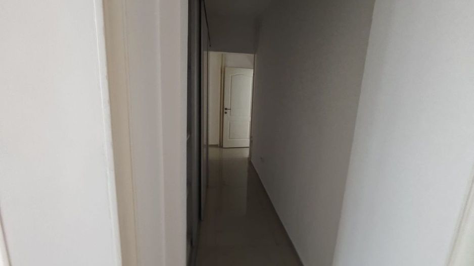 DE INCHIRIAT | APARTAMENT 2 CAMERE | DOROBANTI - Poză 3