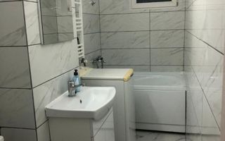 Decomandata Garsoniera Renovata Metrou 1 Decembrie 1918 - Poză 6