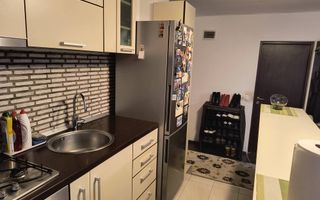 Apartament 3 camere,58 mp, balcon, parcare, zona Terra - Poză 5