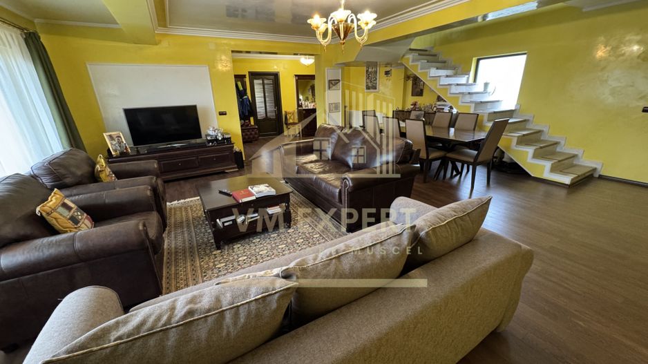 VILA 5 CAMERE 246 MP TEREN 817 MP CÂMPULUNG, 0 COMISION CUMPARATOR - Poză 3