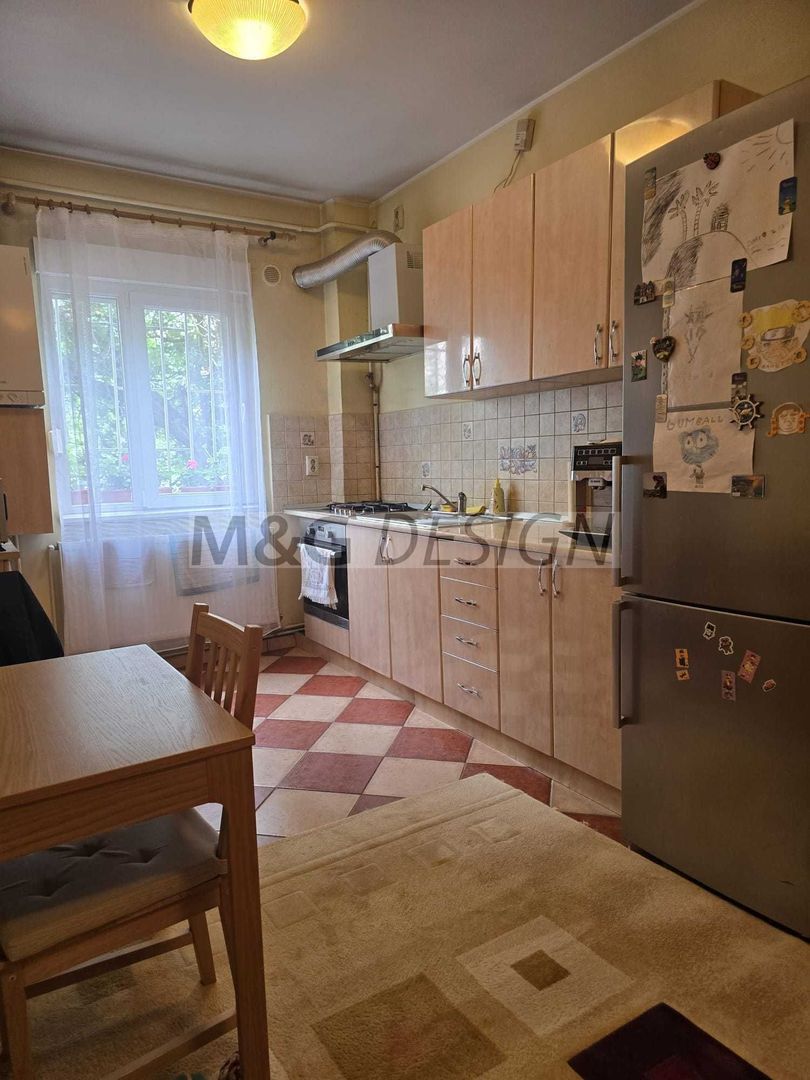 Apartament 3 camere zona Centrala - Poză 2
