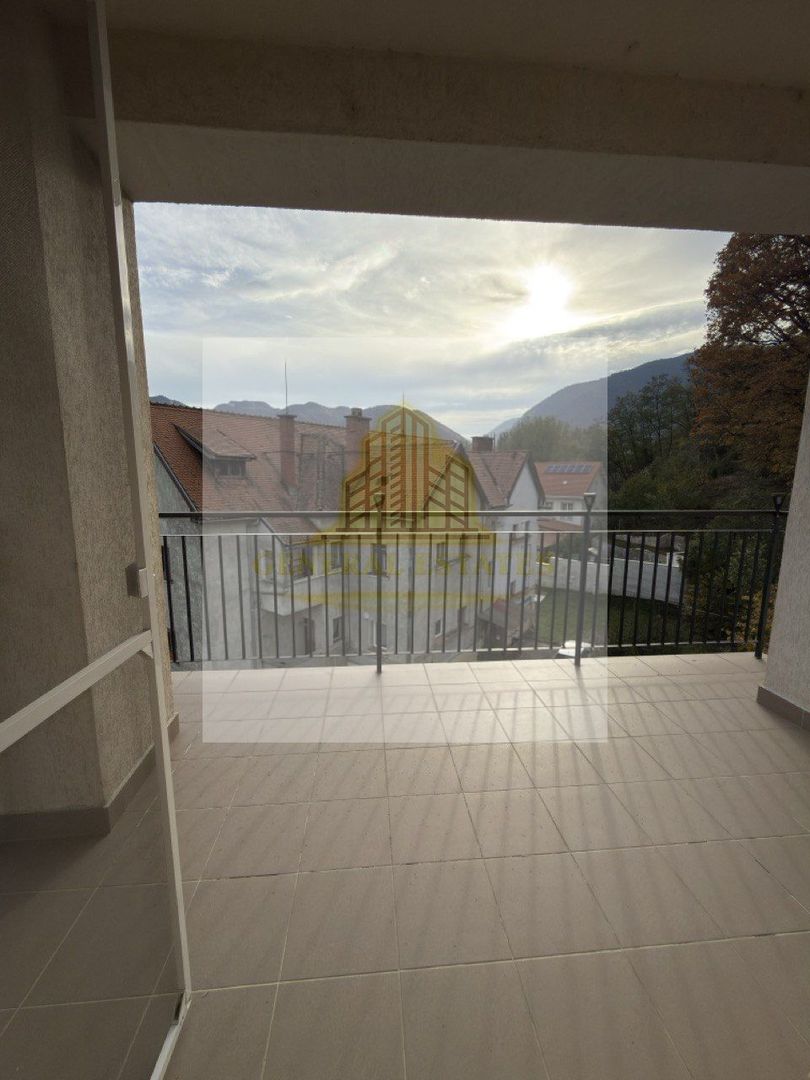 Apartament spațios 3 camere, bloc nou Zărnești - Poză 13