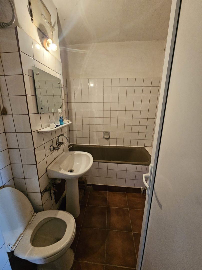 Apartament 3 camere, Ultracentral, Costesti - Poză 5