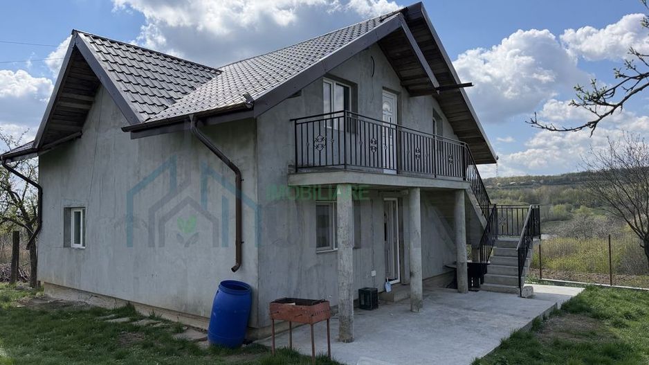 Casă P+M, 145 mp, teren 1640 mp, în zonă liniștită, Grajduri (Cărbunari) - Poză 2