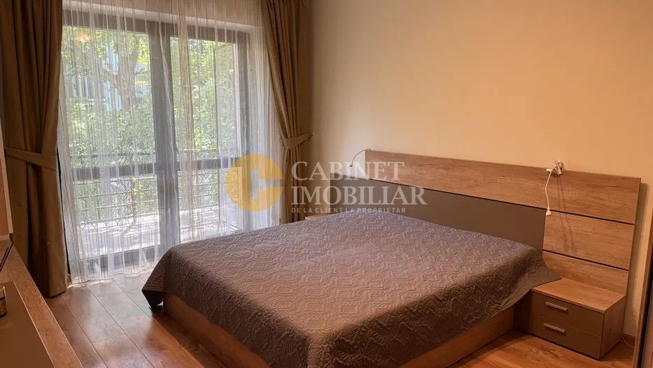 Apartament 3 Camere Decomandat | Zona Podu Roș - Poză 1