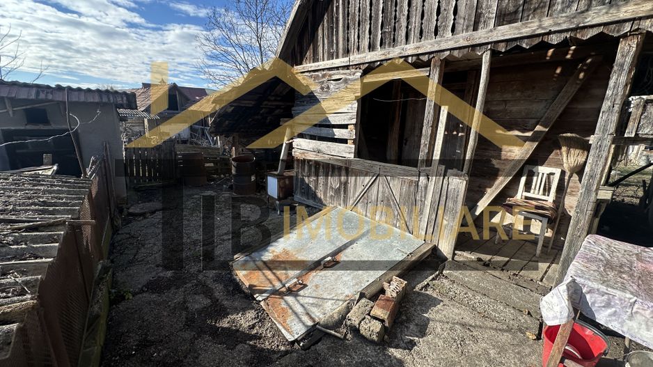 Casa de vanzare 4 camere, 2240mp teren, Zona Raciu - Poză 13