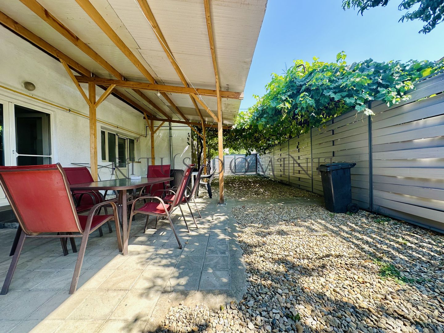 Apartament pentru 10 muncitori la Casa, Nufărul - Poză 9
