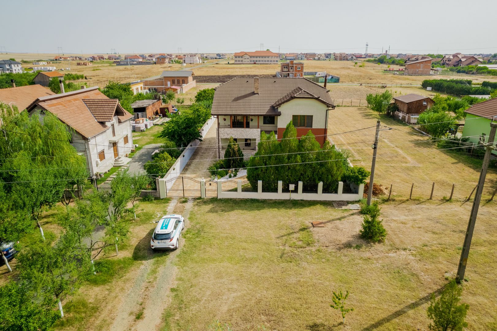 Vilă cu piscină în Fântânele - Poză 14